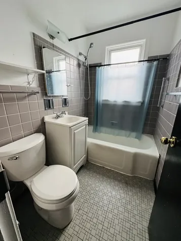 2626 West Balmoral Avenue Chicago IL 60625