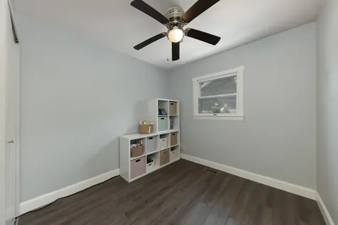 614 Pleasant Place Streamwood IL 60107