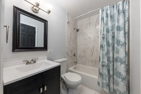 614 Pleasant Place Streamwood IL 60107