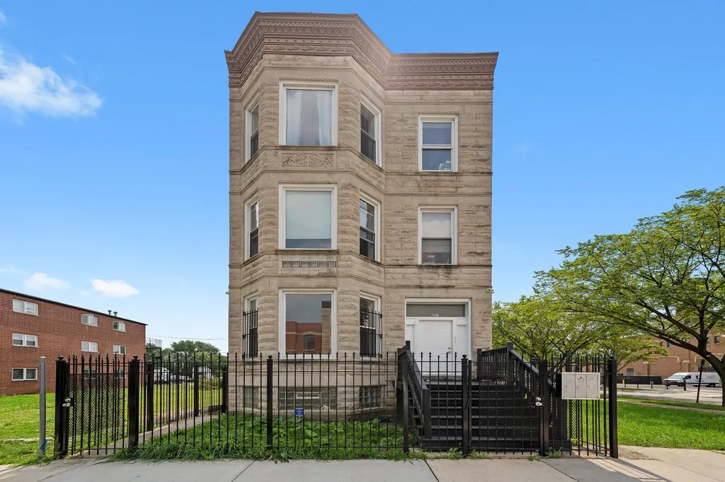 2857 West Polk Street Chicago IL 60612