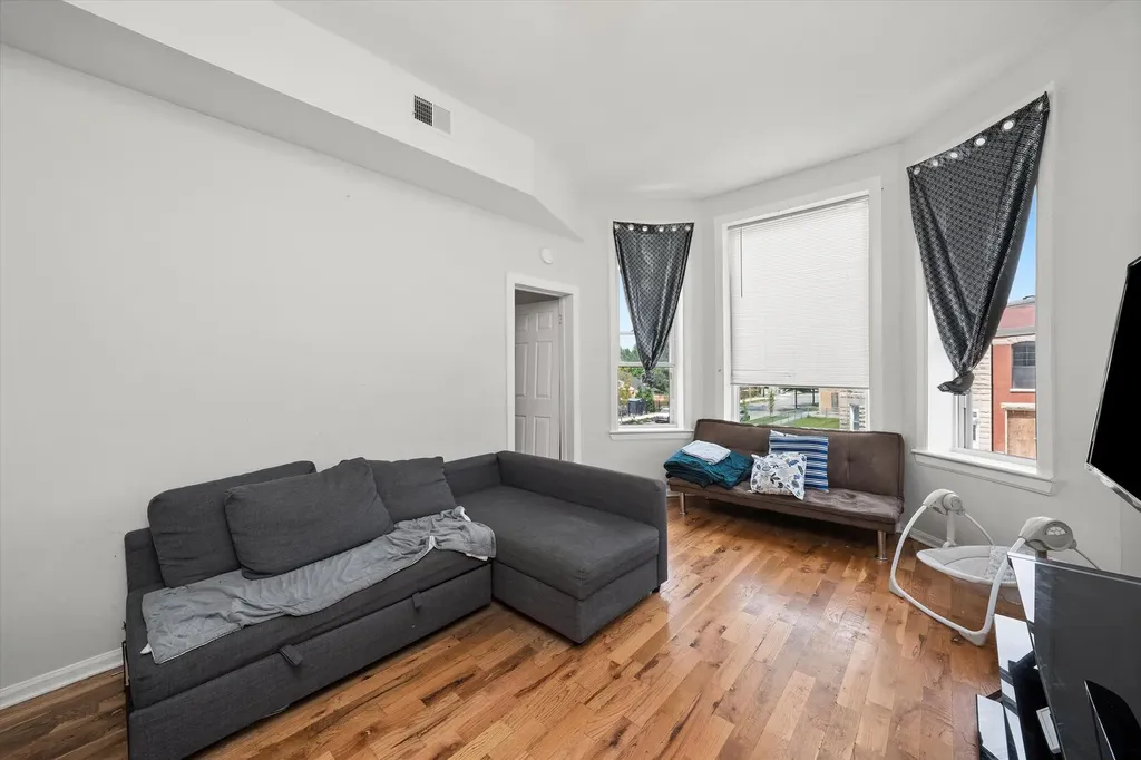 2857 West Polk Street Chicago IL 60612
