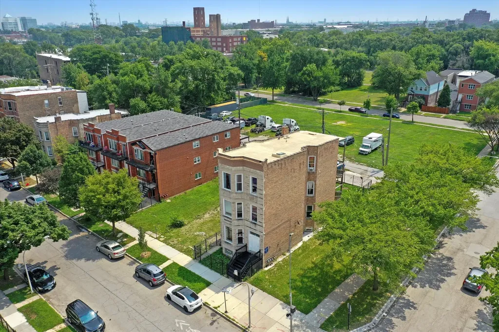 2857 West Polk Street Chicago IL 60612