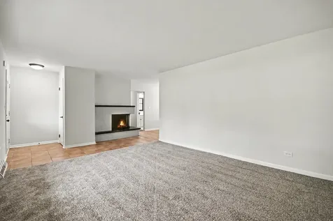 209 Maureen Drive Elgin IL 60123