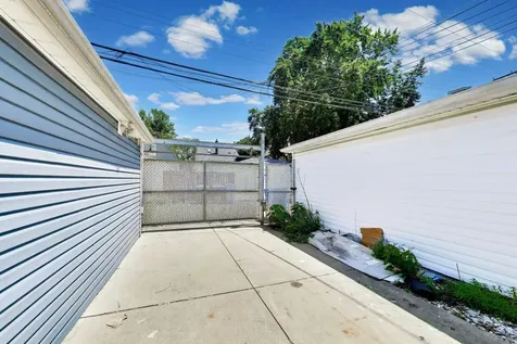 5419 North Monitor Avenue Chicago IL 60630