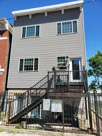 2014 West Superior Street Chicago IL 60622