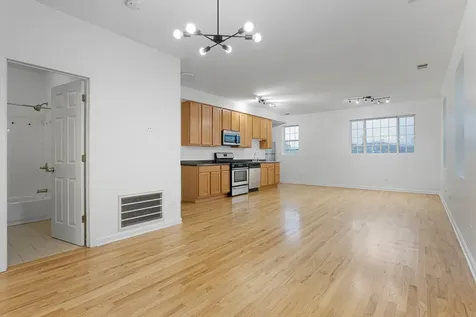 2014 West Superior Street Chicago IL 60622