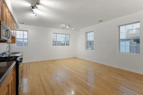 2014 West Superior Street Chicago IL 60622
