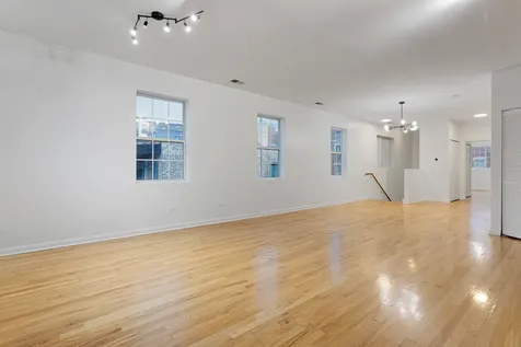 2014 West Superior Street Chicago IL 60622