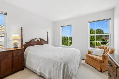 2312 West Cascade Circle Round Lake IL 60073
