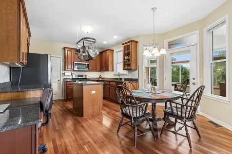 2312 West Cascade Circle Round Lake IL 60073