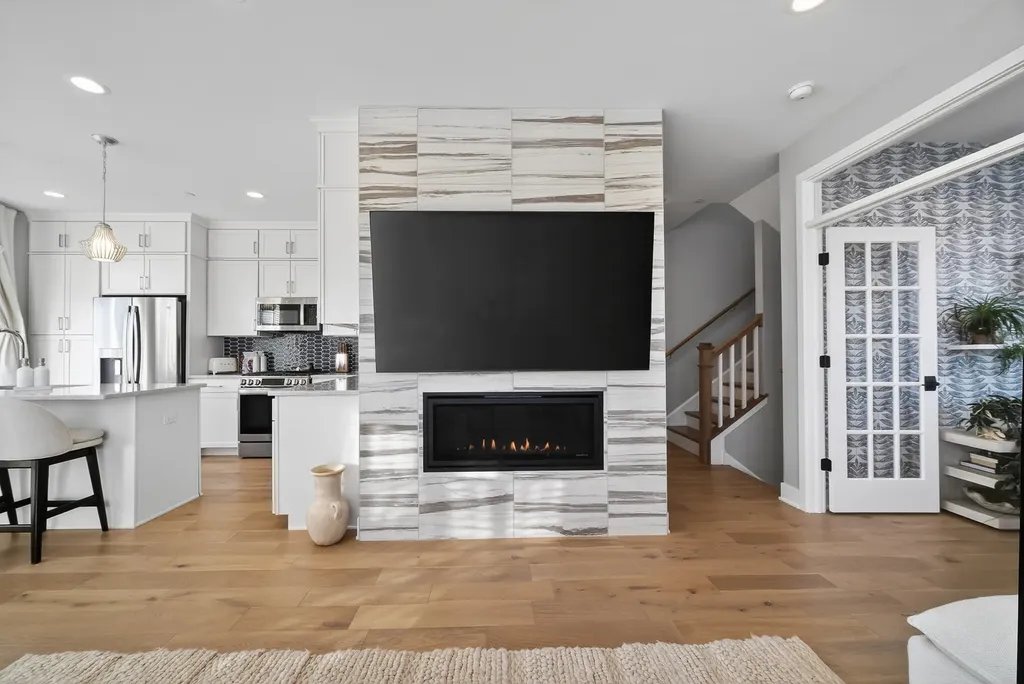 30W130 Wheeler Circle Warrenville IL 60563