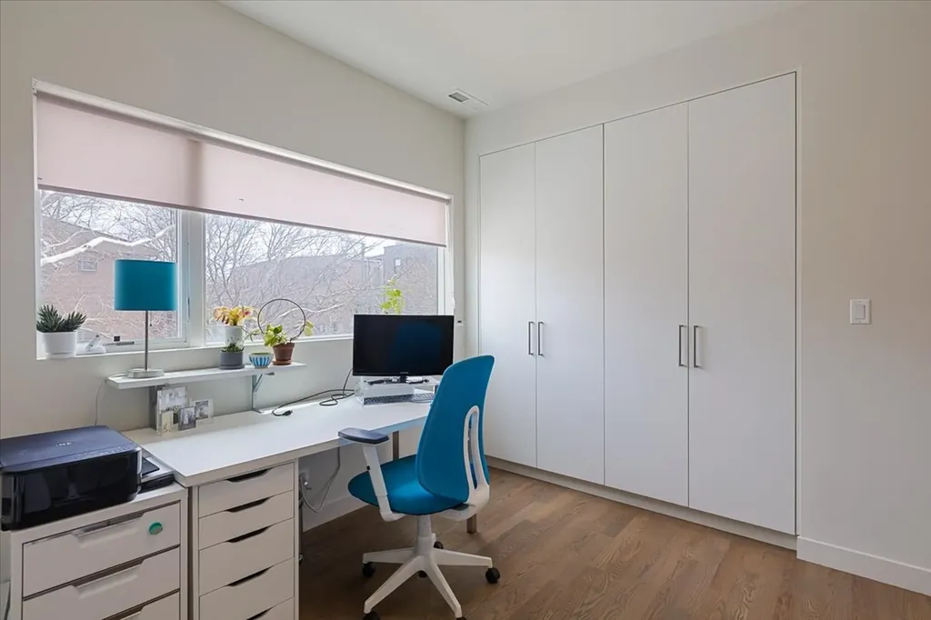559 East 50th Street Chicago IL 60615