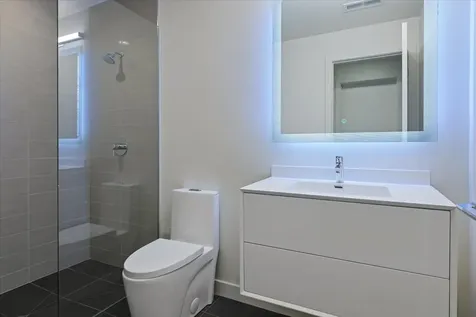 559 East 50th Street Chicago IL 60615