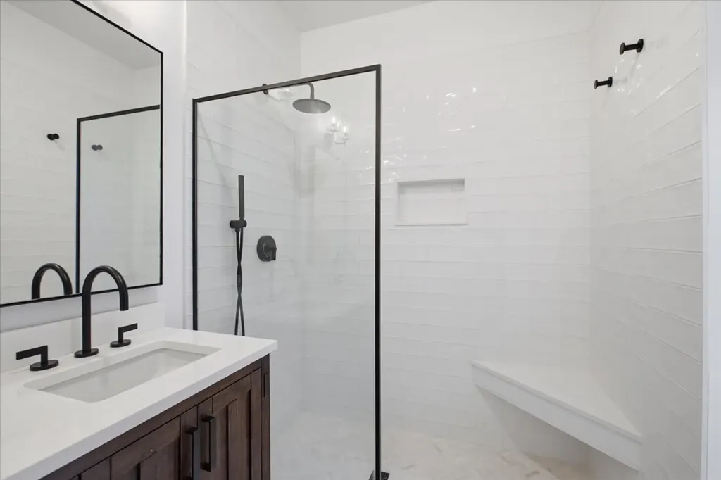 2901 North Wolcott Avenue Chicago IL 60657