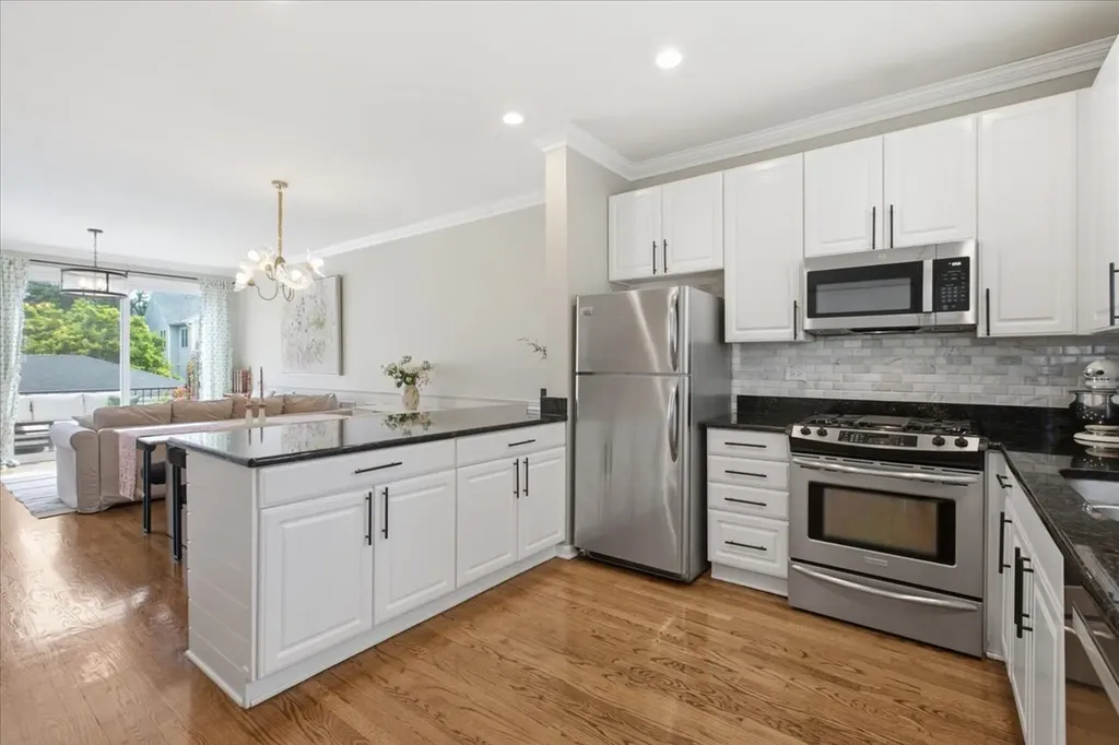 2901 North Wolcott Avenue Chicago IL 60657