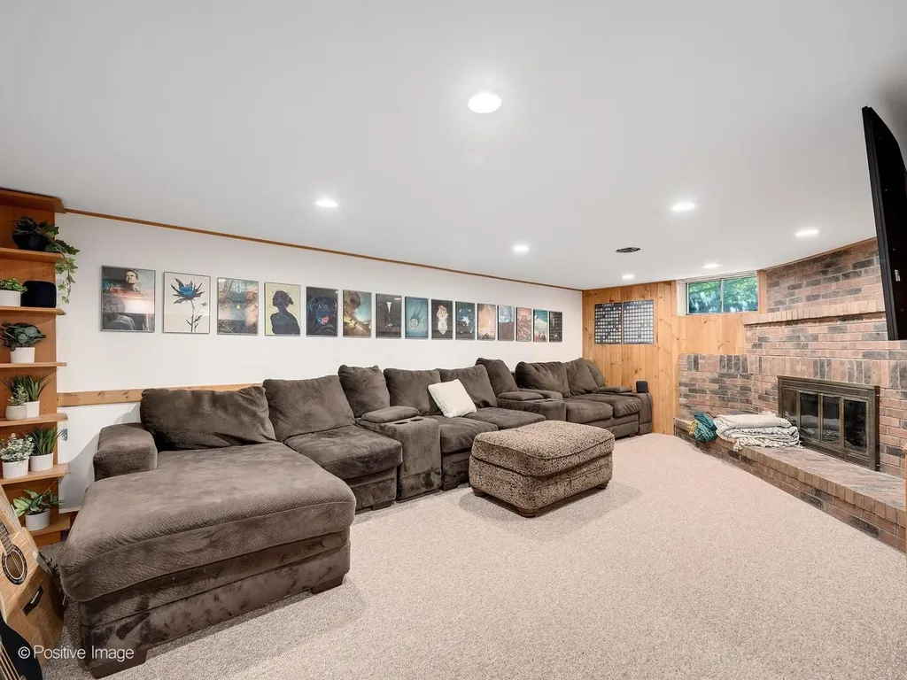 1019 Wakeman Avenue Wheaton IL 60187