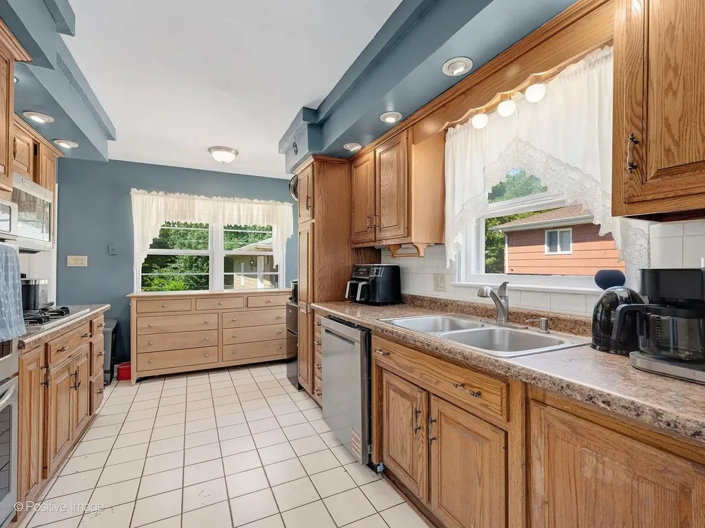 1019 Wakeman Avenue Wheaton IL 60187