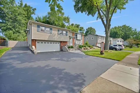 2538 Willow Avenue Woodridge IL 60517