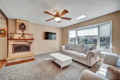 2538 Willow Avenue Woodridge IL 60517