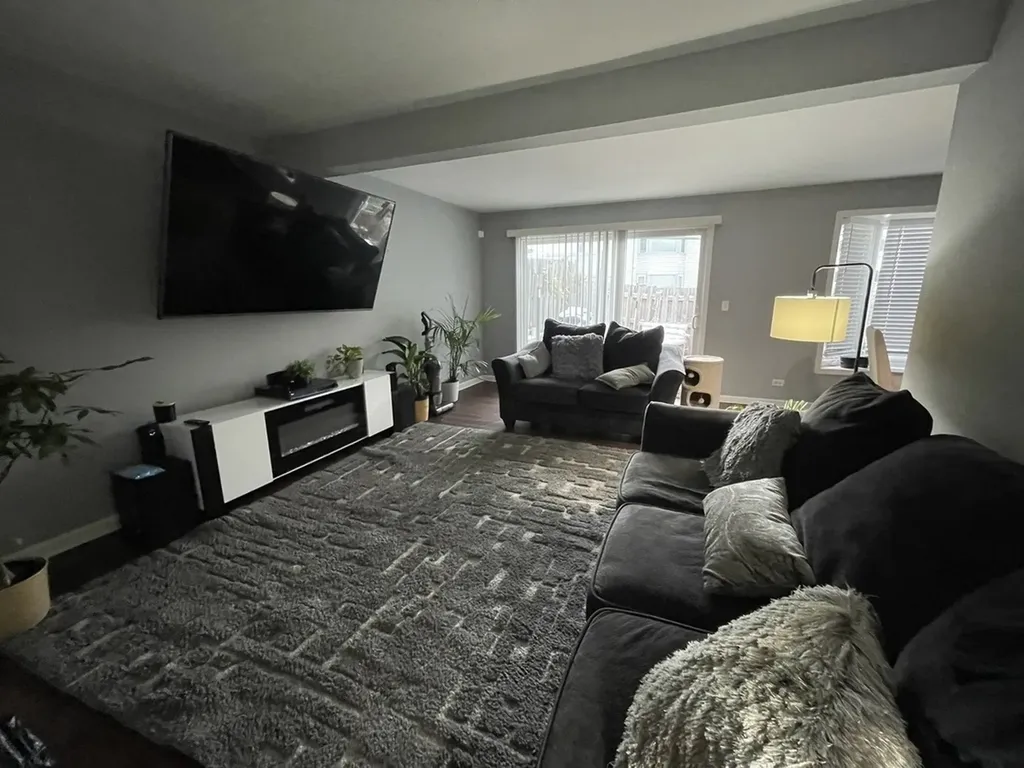 583 Norman Road Bolingbrook IL 60440