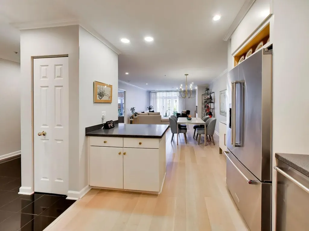 1107 Greenleaf Avenue Wilmette IL 60091