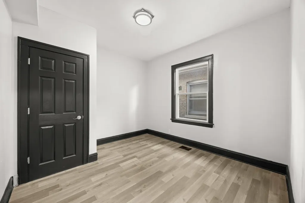8251 South Carpenter Street Chicago IL 60620