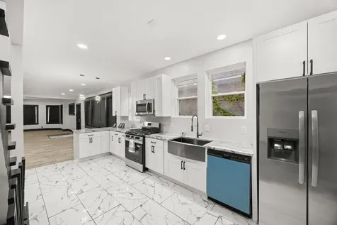 8251 South Carpenter Street Chicago IL 60620