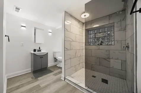 8251 South Carpenter Street Chicago IL 60620