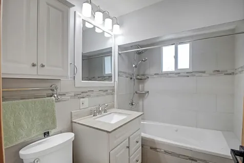 5441 South 74th Avenue Summit IL 60501