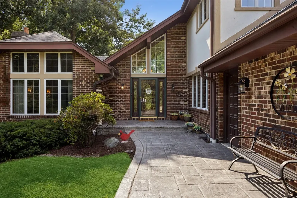 6418 Big Bear Court Indian Head Park IL 60525