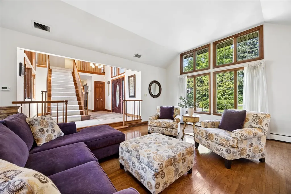 6418 Big Bear Court Indian Head Park IL 60525