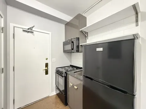 1136 West Wilson Avenue Chicago IL 60640