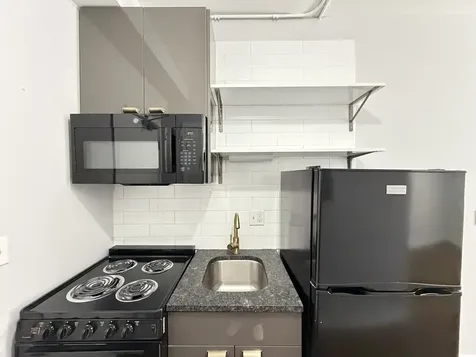 1136 West Wilson Avenue Chicago IL 60640