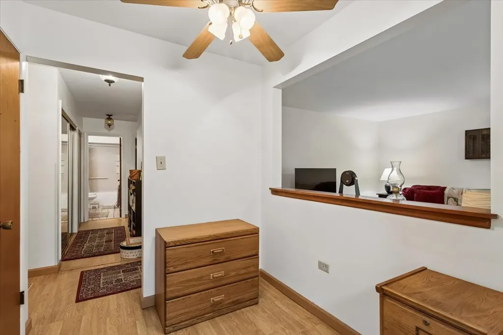 4043 Saratoga Avenue Downers Grove IL 60515