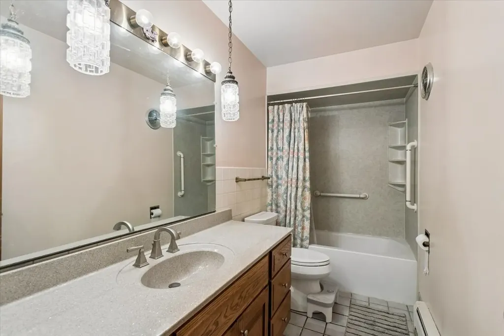 4043 Saratoga Avenue Downers Grove IL 60515