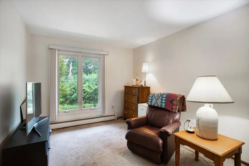 4043 Saratoga Avenue Downers Grove IL 60515