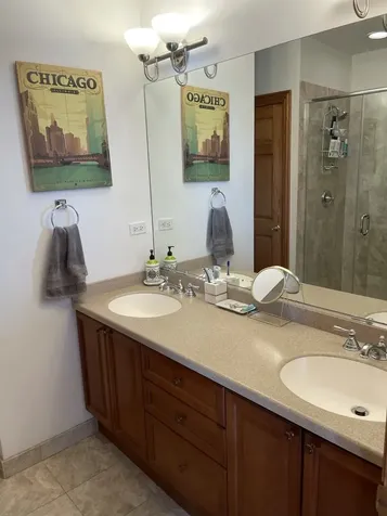 4051 North Kenmore Avenue Chicago IL 60613