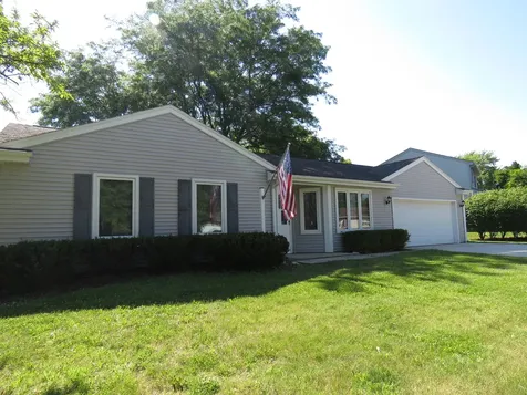 3451 Waterford Way Island Lake IL 60042