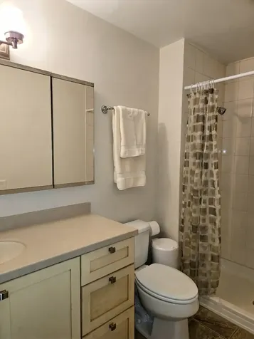 5733 North Sheridan Road Chicago IL 60660