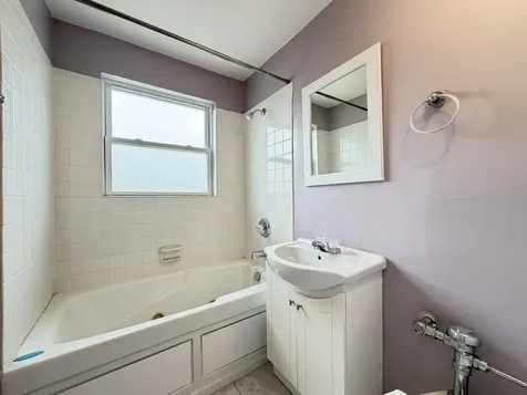 2057 East 72nd Street Chicago IL 60649