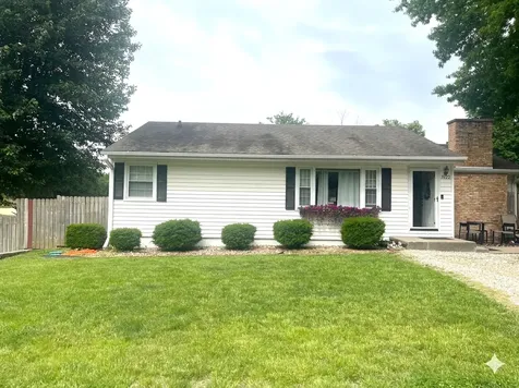 1922 Elmwood Drive W Quincy IL 62301