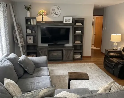 1922 Elmwood Drive W Quincy IL 62301
