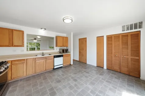 531 Meadow Lily Drive Joliet IL 60431