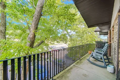 13913 James Drive Crestwood IL 60418