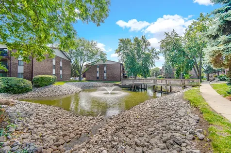 13913 James Drive Crestwood IL 60418