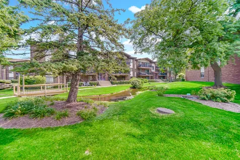 13913 James Drive Crestwood IL 60418