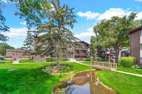 13913 James Drive Crestwood IL 60418