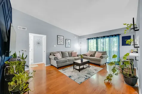 13913 James Drive Crestwood IL 60418
