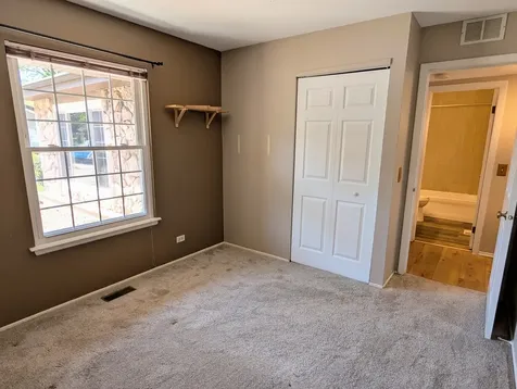 1 Oak Meadow Court Streamwood IL 60107
