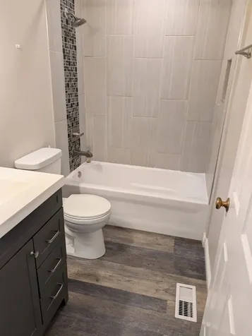 1 Oak Meadow Court Streamwood IL 60107